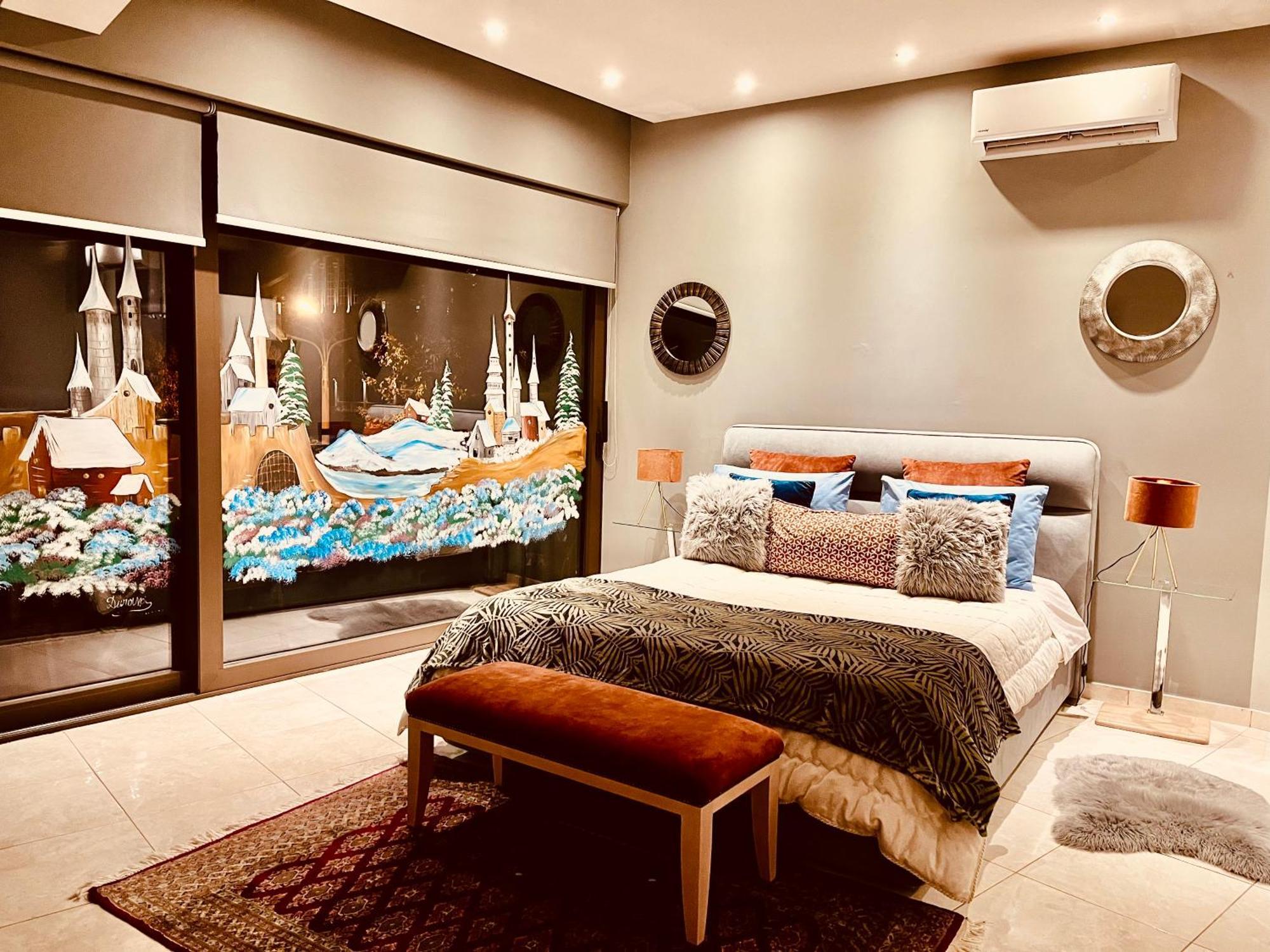 River City Studio Larissa Luaran gambar